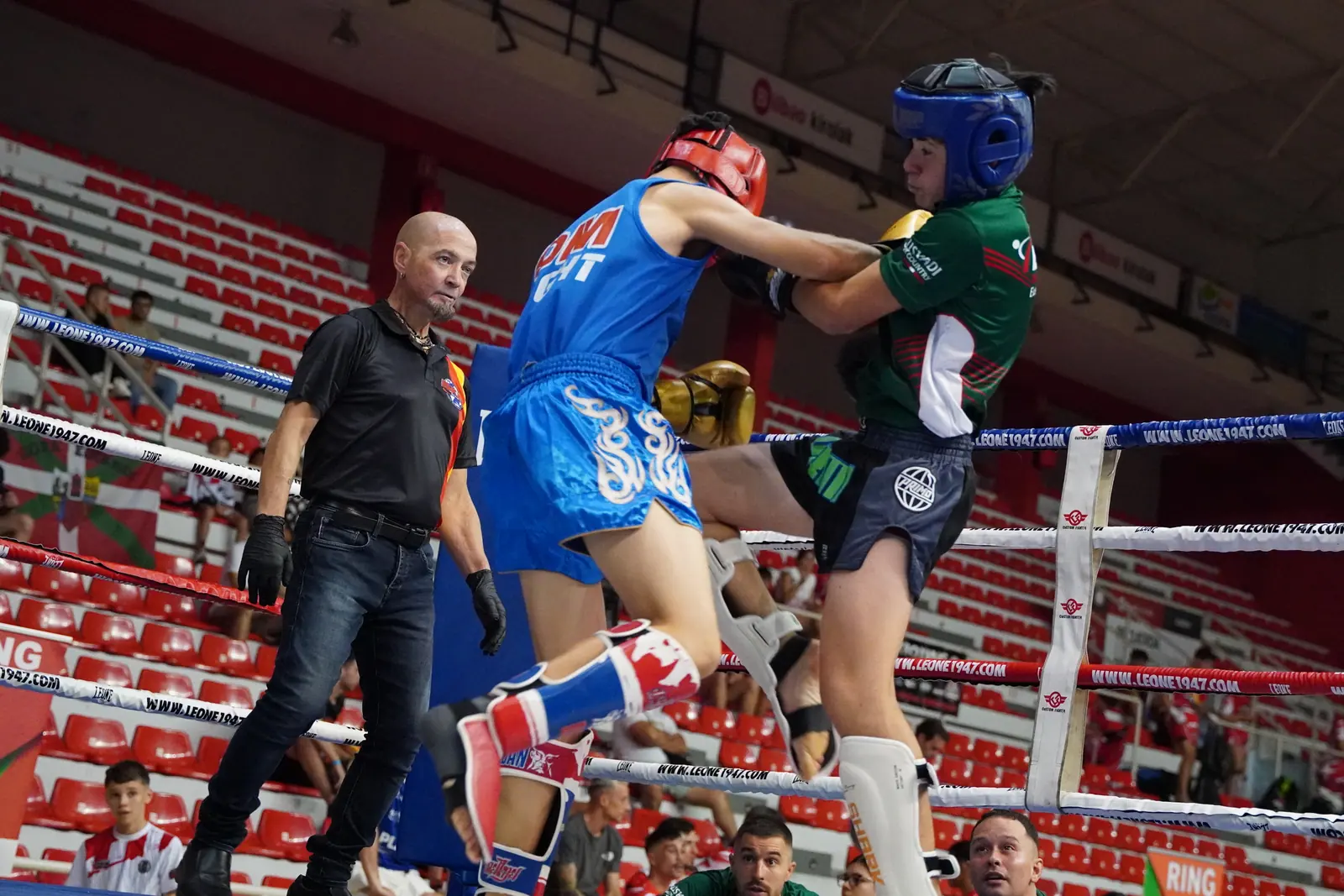 Combate en el ring durante el Nacional ISKA de La Casilla